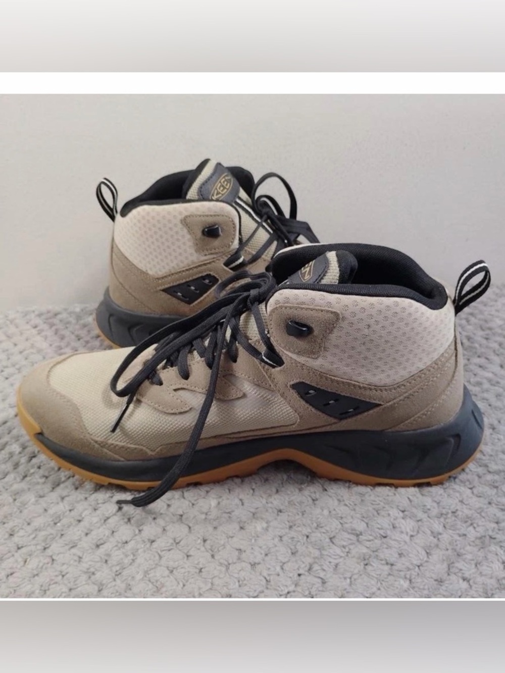 KEEN Men's Beige/Tan Trail Boots with Black Accents Size 13 for man - Picture 4 of 12